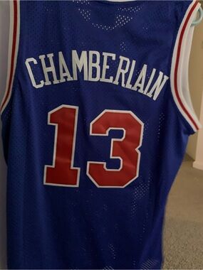 Vintage Oakwood Classic Jerseys -Iverson-Malone-chamberlane - let’s make a deal🏀